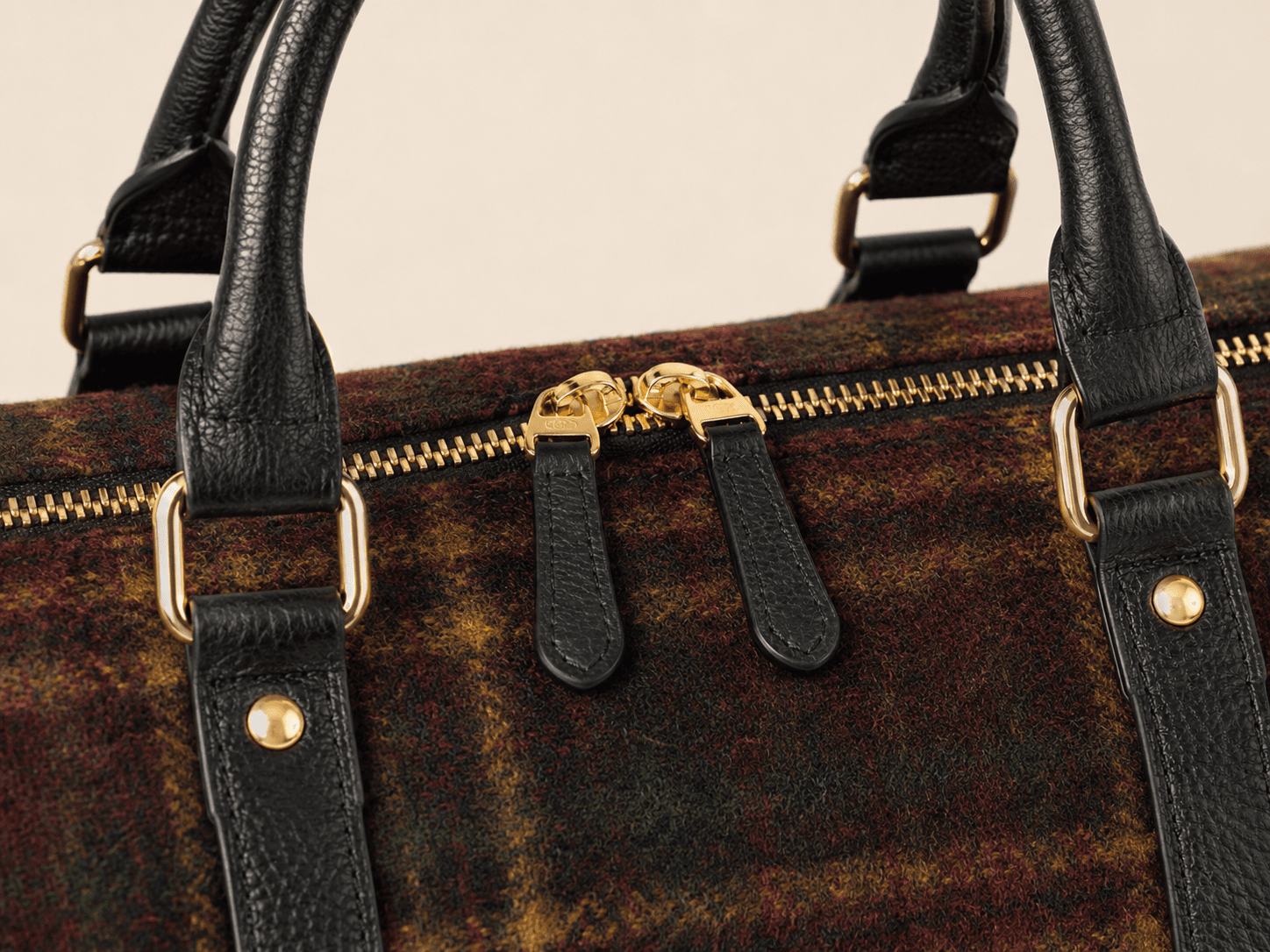 Custom Tartan Weekend Duffle Bag detail zip hardware