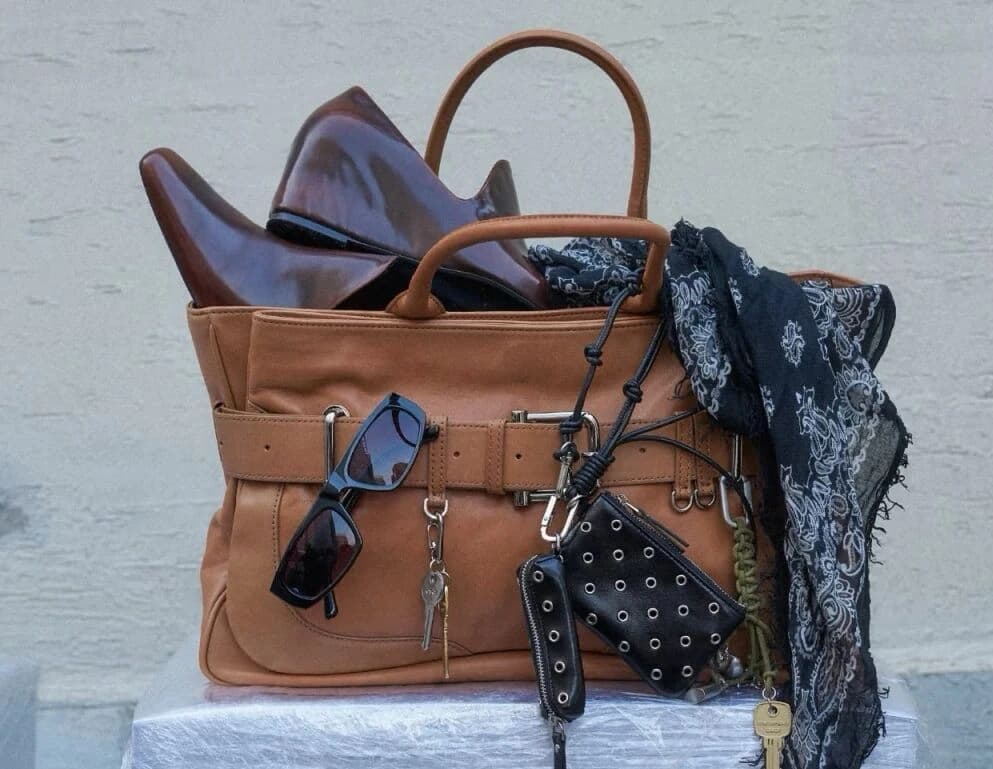 N2615 soft vintage Eco PU shown on a caramel tote application